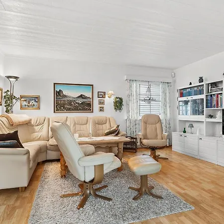 Holiday home Reinebringen *